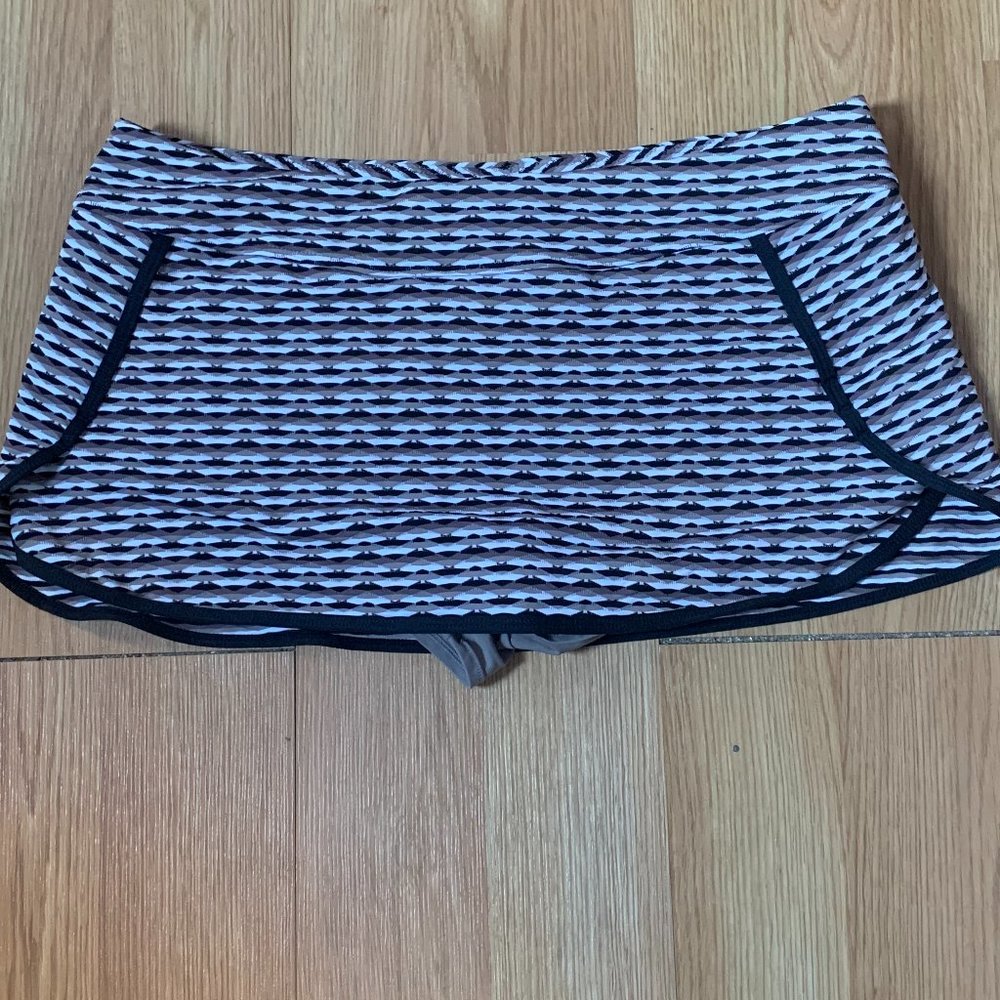 Athleta Black & Brown Textured Kata Swimsuit Skirt